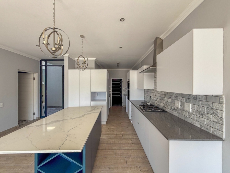3 Bedroom Property for Sale in The Islands Estates North West